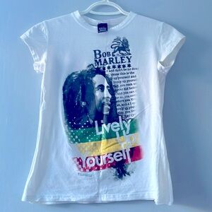 Bob Marley t-shirt
